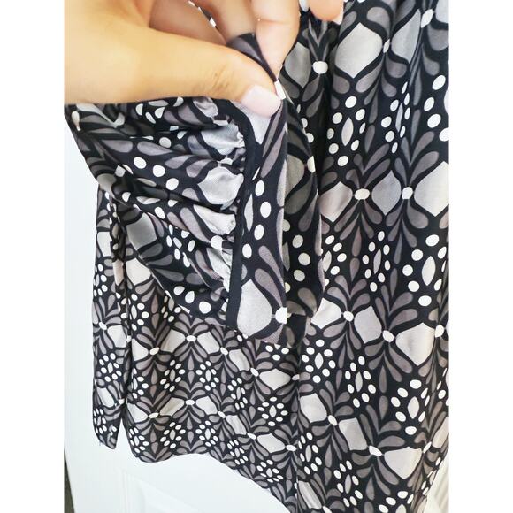 Milly Silk Keyhole Blouse Abstract Black White Size 6 - Picture 7 of 7
